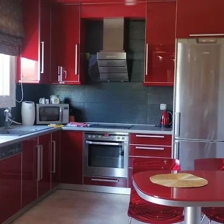 Indepented Serres Levkonas